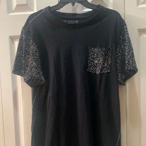 “Raw Yarn Industries ” Men’s Black & White Short Sleeve T-Shirt. Size: XL.